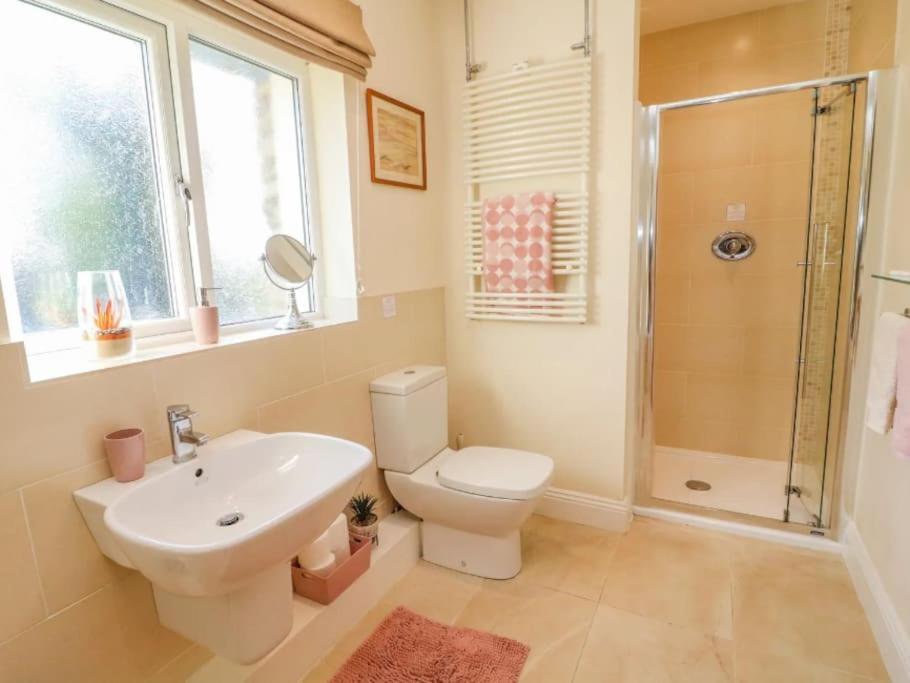 Two Acres- Spacious, Delightful, Pet Free Bungalow Levens Экстерьер фото